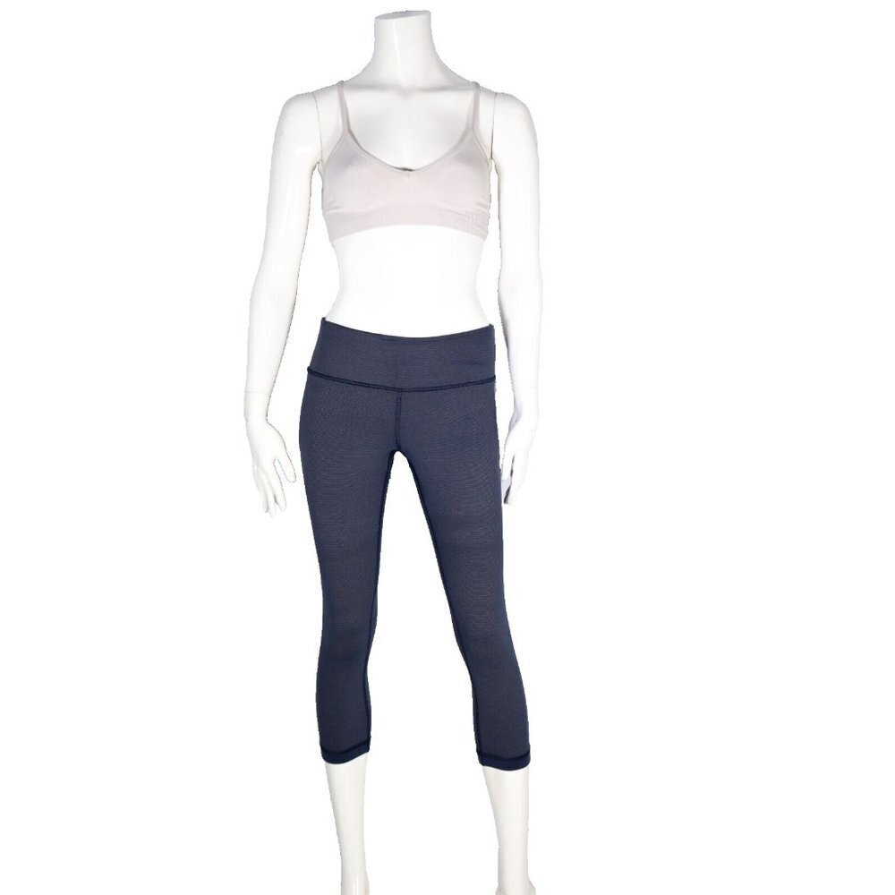 Lululemon Women's US8 Blue Reversible Capri Legging Striped Cropped Yoga Pant